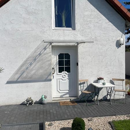 Kleine Gemuetliche Einliegerwohnung Mit Garten Und Pool Nordstemmen Екстер'єр фото