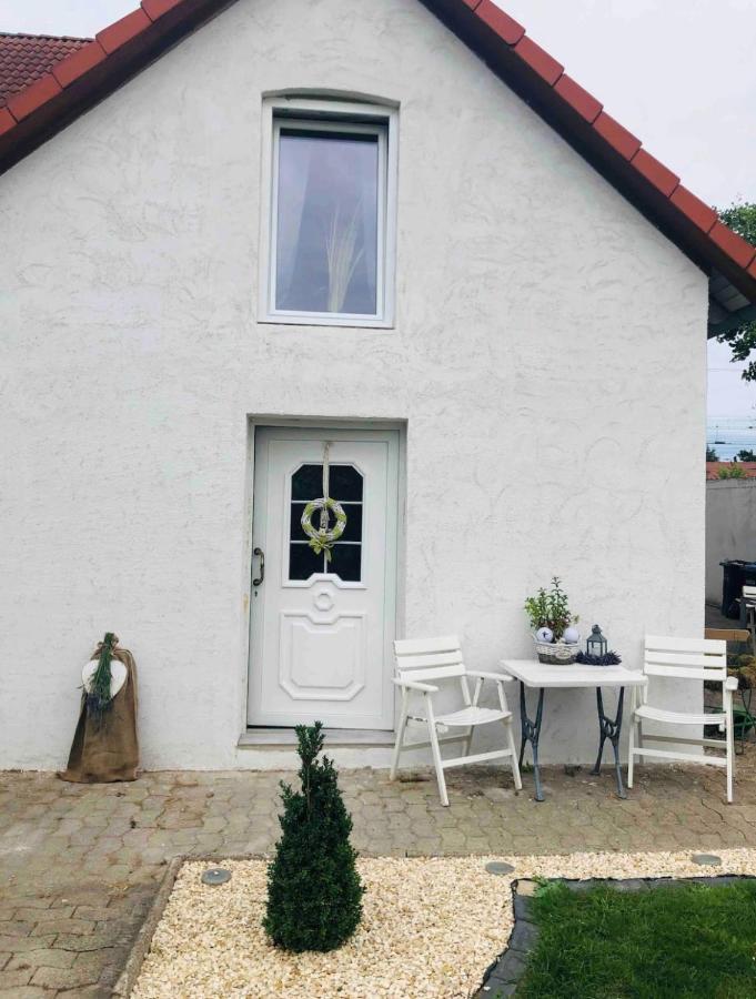 Kleine Gemuetliche Einliegerwohnung Mit Garten Und Pool Nordstemmen Екстер'єр фото